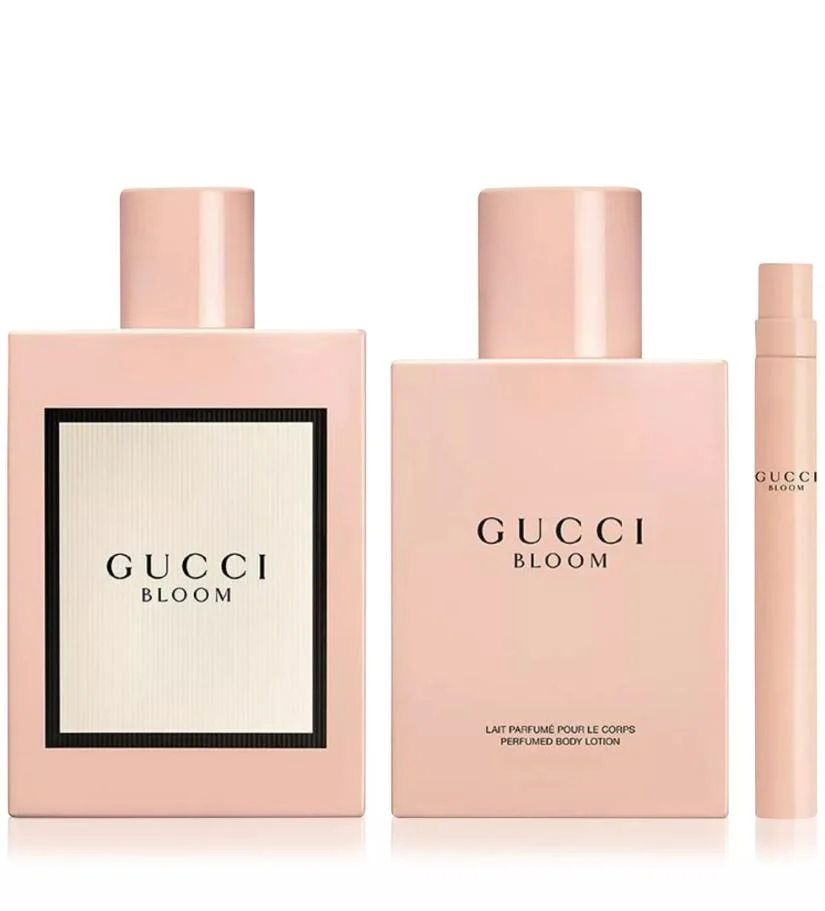 Gucci Bloom Eau De Parfum Gift Set in its vintage powder pink packaging