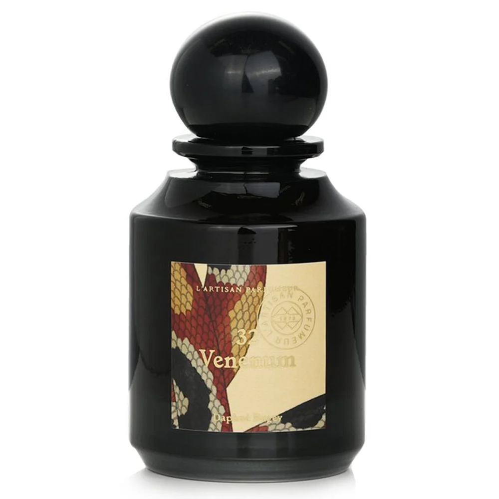 The elegant bottle of L'Artisan Parfumeur Venenum 32
