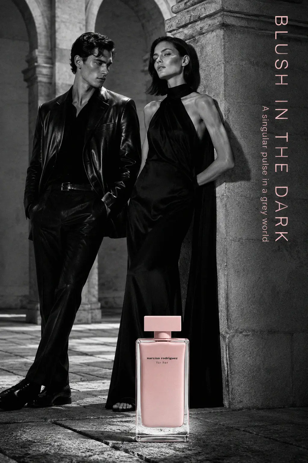 Signature musk and amber details